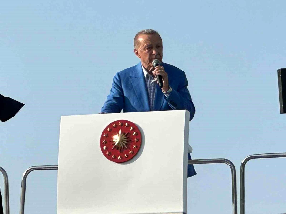 Erdoğan: Muhalefet depremzedelerin suyunu bile kesti